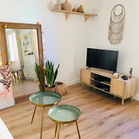 Chez Louise Et Lucette